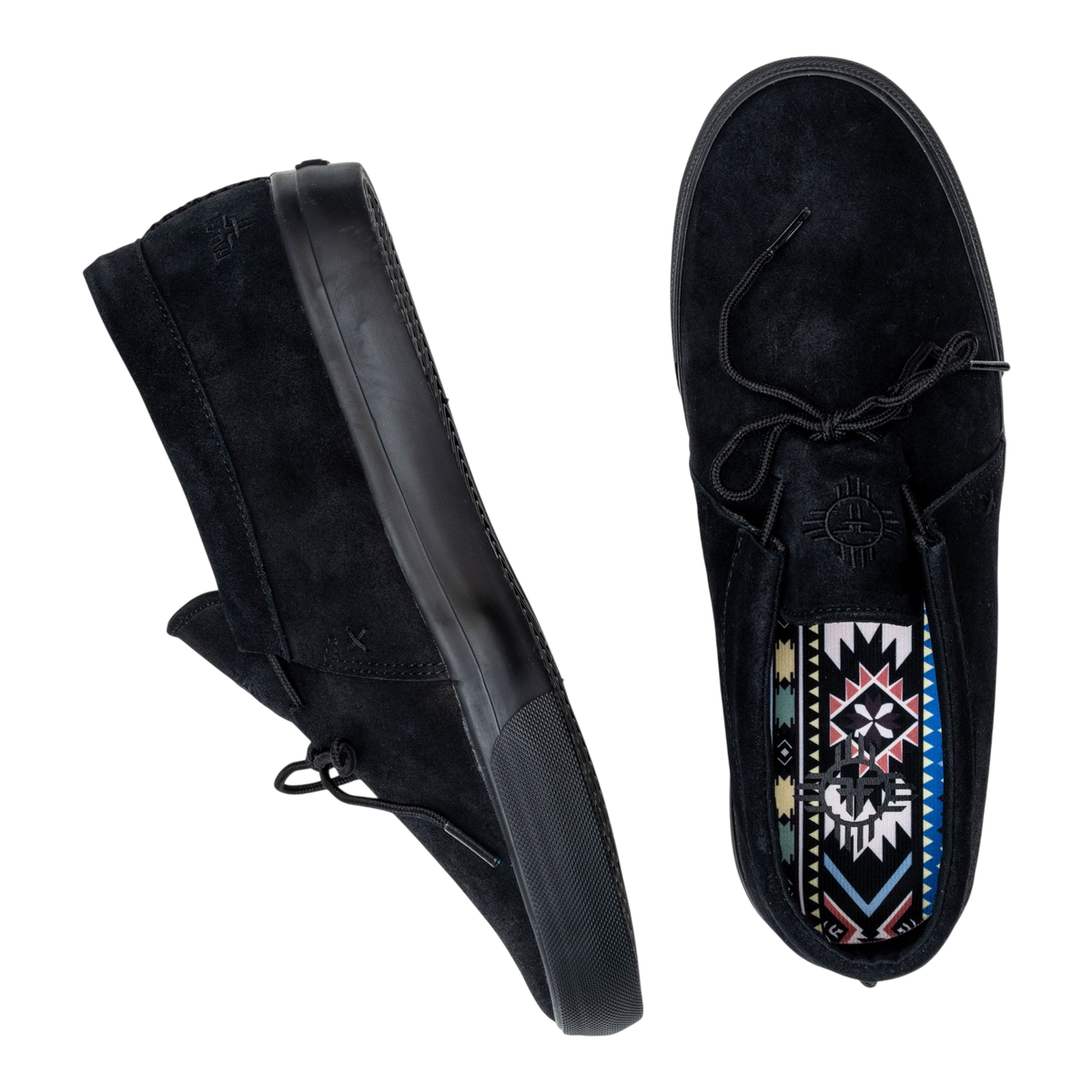 APACHE BLACK/BLACK (TOMMY SANDOVAL)