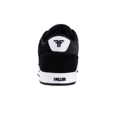 PATRIOT XP	BLACK / WHITE