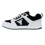 REVOLVER	WHITE/BLACK BILLY MARKS