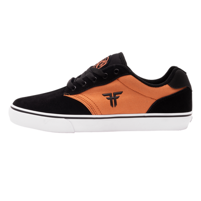 THE GOAT	APRICOT / BLACK / WHITE