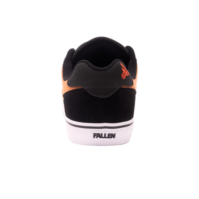 THE GOAT	APRICOT / BLACK / WHITE