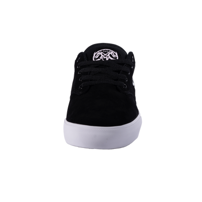 THE GOAT	BLACK / WHITE