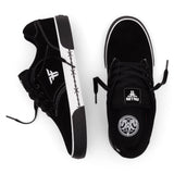 THE GOAT	BLACK / THORNS
