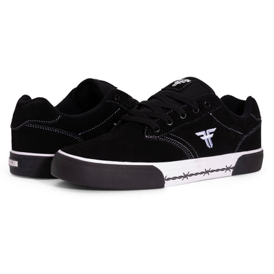 THE GOAT	BLACK / THORNS