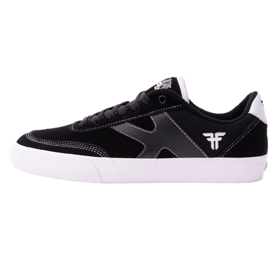 THE KNOCKOUT	BLACK/WHITE