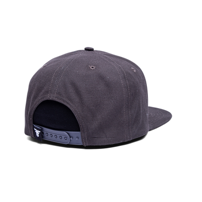 INSIGNIA FLAT HAT DARK GRAY/WHITE